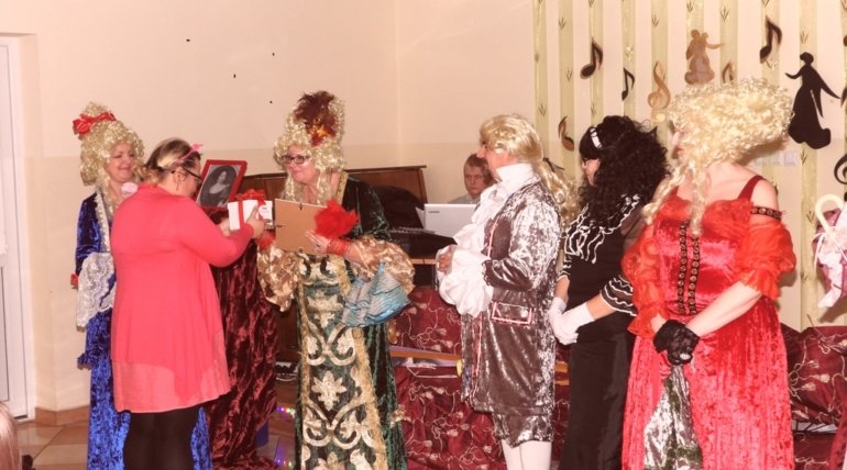 Teatr „My” stał się gwiazdą eventu i poruszył serca naszych najcenniejszych członków rodziny …